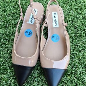 Steve Madden Women's Two-Tone Nude and Black Pointed Slingback Flats